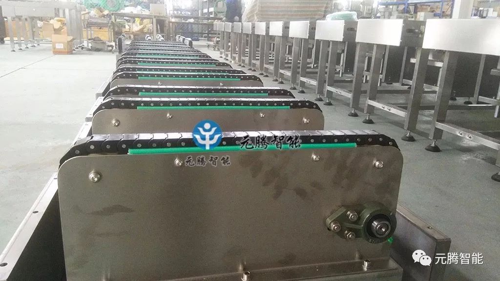 准备发货中的移载机